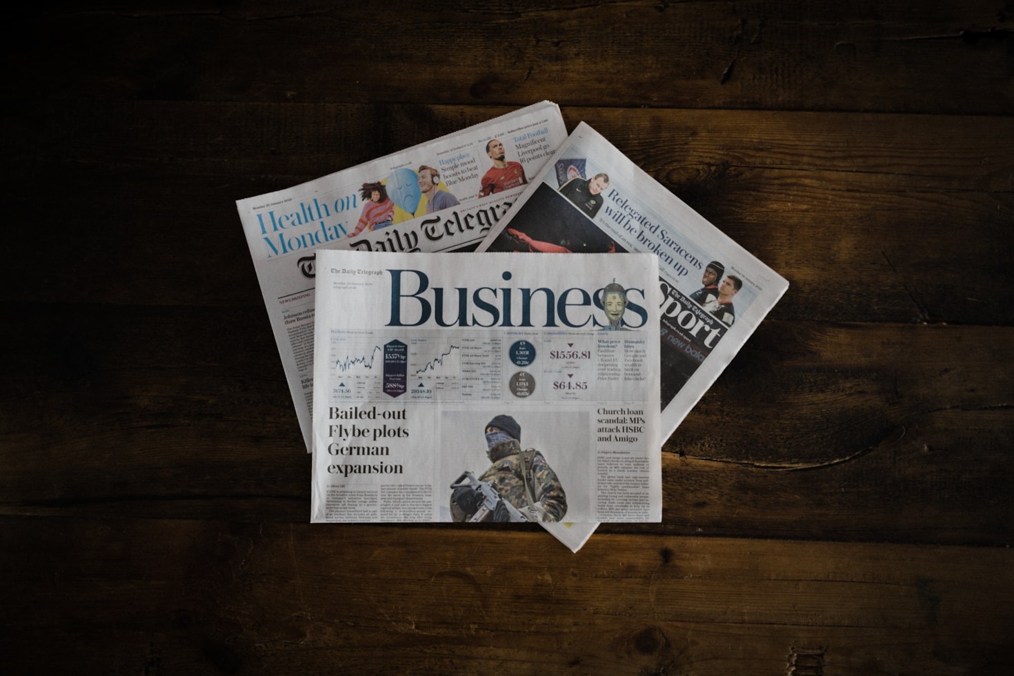 Exploring the World Through Auto-Published Insights